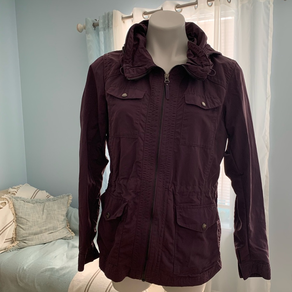 Women’s M purple lightweight Eddie Bauer jacket